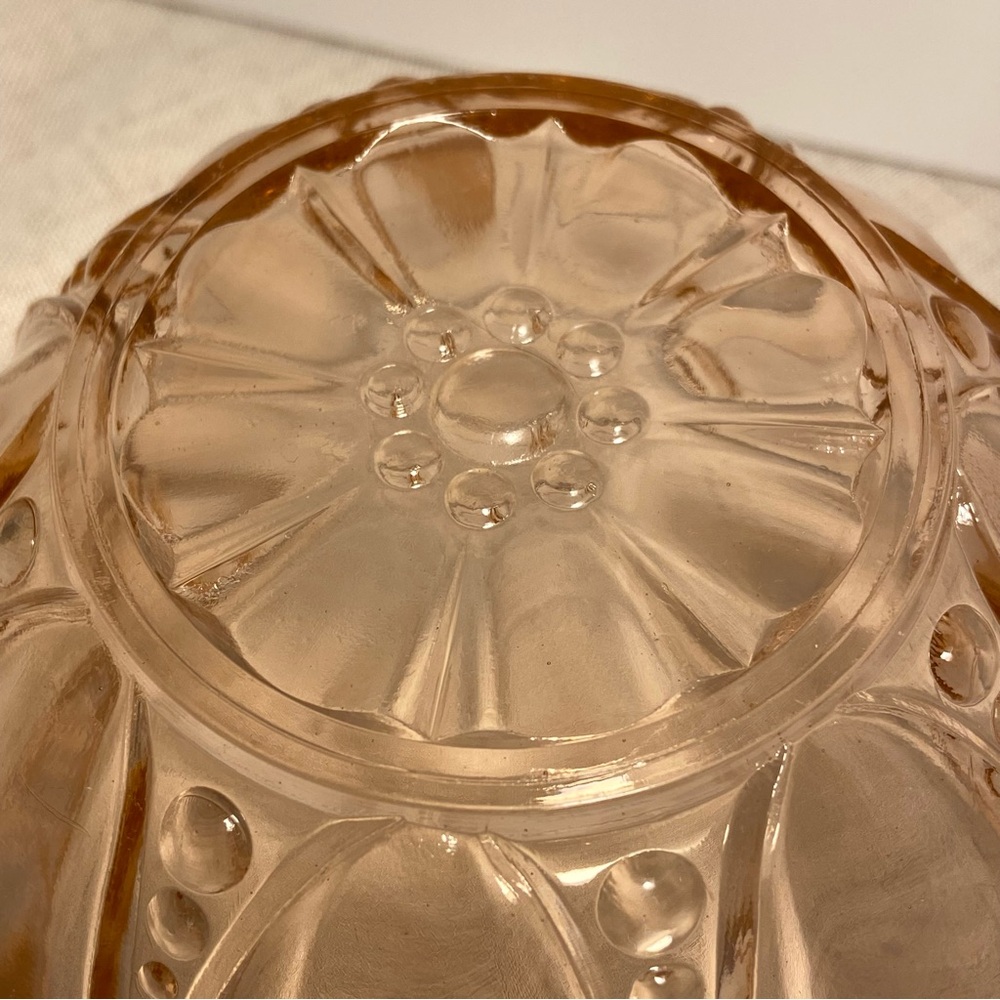 Anchor Hocking Oyster and Pearl Pink Bon Bon Bowl Dish Depression Glass Art Deco - Picture 8 of 16